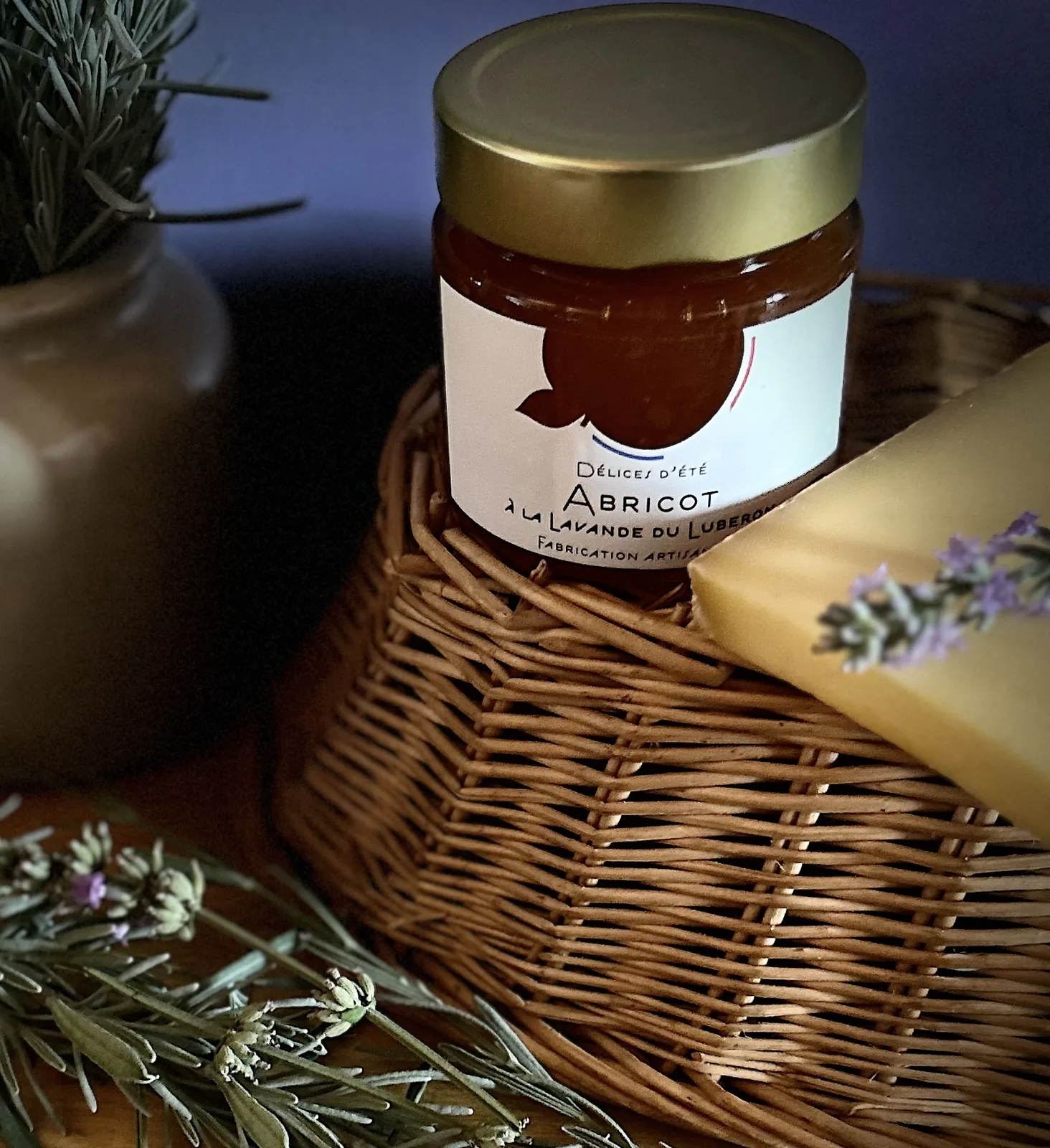 Pot de confiture artisanale Abricots Lavande du Luberon, Colorées