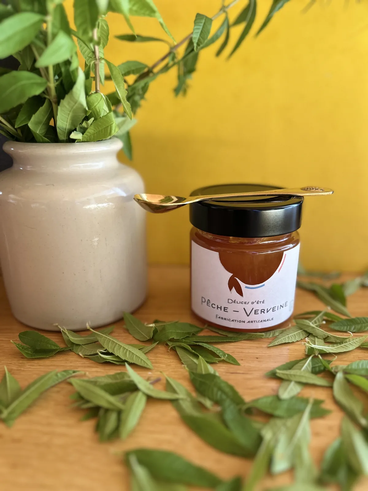 Pot de confiture artisanale Peches Jaune et Verveine Citronnée, Colorées