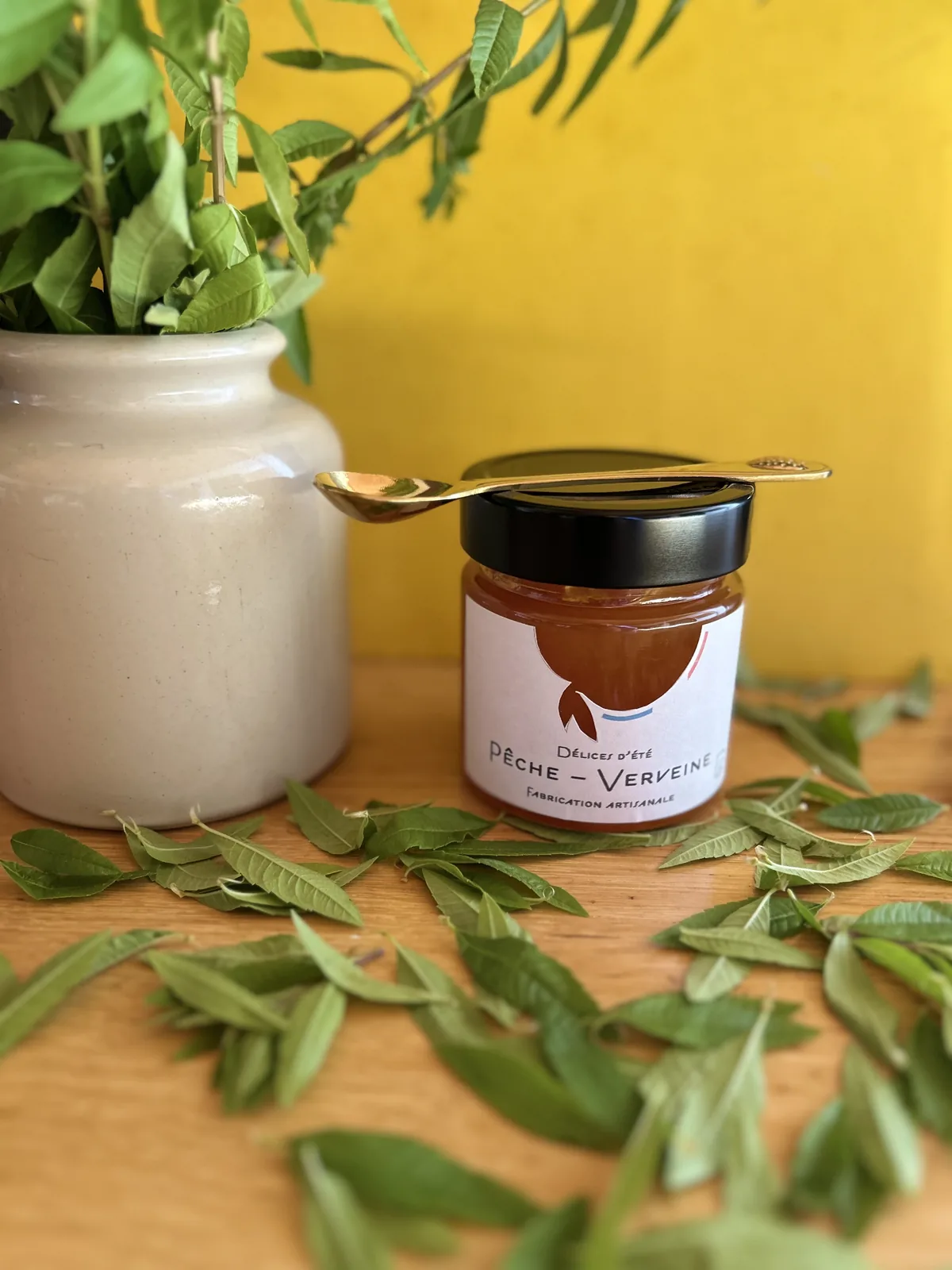 Pot de confiture artisanale Peches Jaune et Verveine Citronnée, Colorées